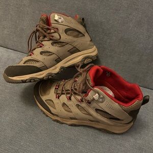Merrell Boys Hiking Boots - Size 6